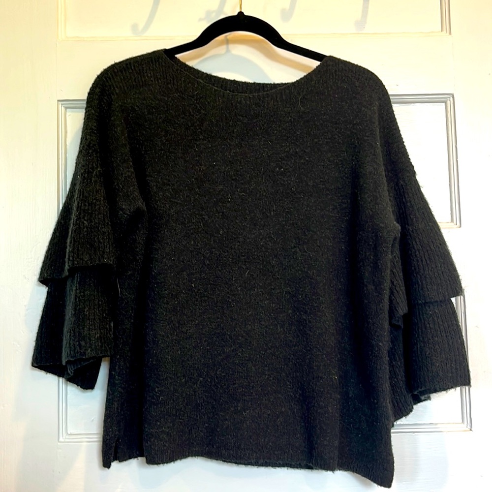Bell sleeve grey sweater